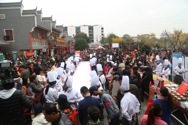 山药草莓大福的做法_山药草莓大福怎么做_兮子花开半夏的菜谱‘ky.com’(图1) 山药草莓大福的做法_山药草莓大福怎么做_兮子花开半夏的菜谱‘ky.com’(图1)