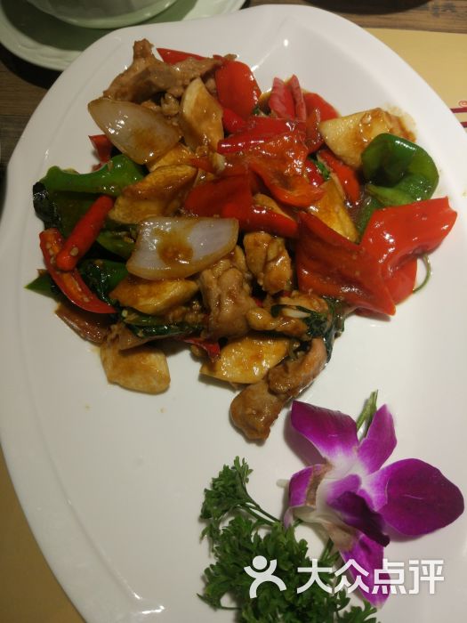 南阳内乡县教体局组织全县各乡镇中心校相关领导到余关镇进行学校营养餐观摩-kycom(图2)