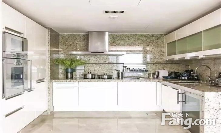 ky.com-漯河市郾城区教育局举行4月份主题党日活动(图1)