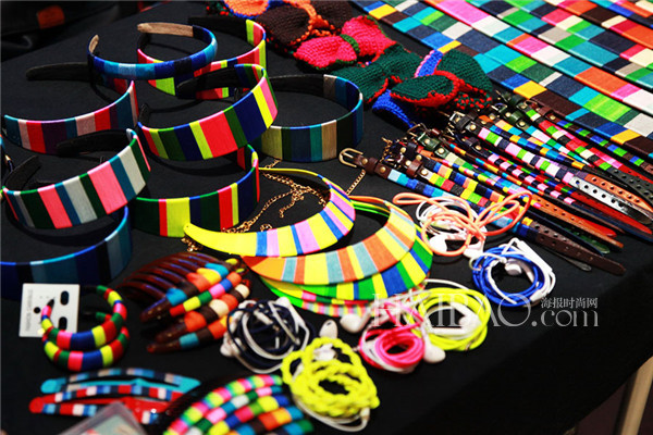 kycom|香脆锅巴的做法_#ACA第四届烘焙大赛#造色情怀 香脆锅巴_香脆锅巴怎么做_天国的女儿的菜谱(图2)