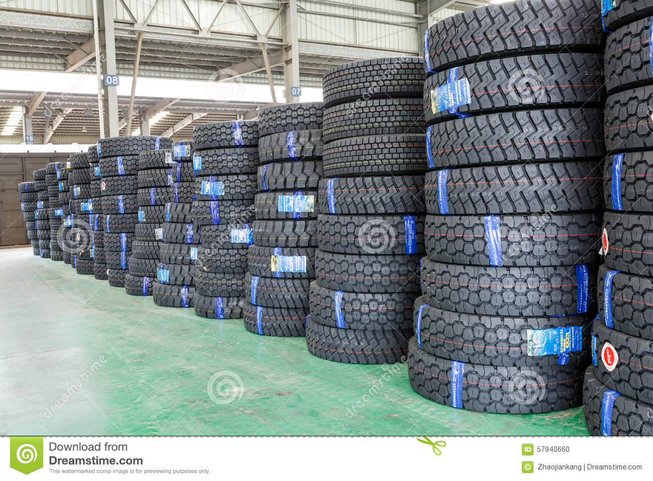 ky.com：平顶山外国语学校召开会议表彰2011年度工作先进（图）(图2)